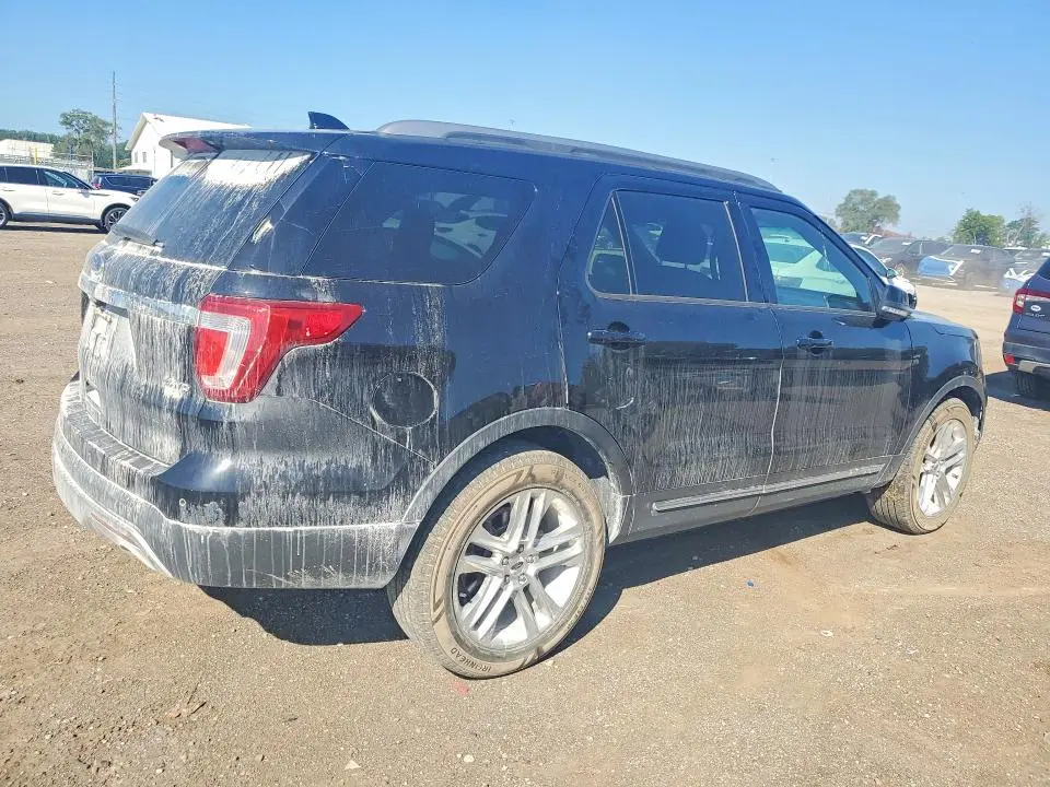 2017 FORD EXPLORER XLT  