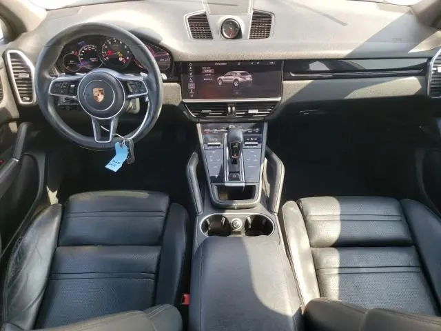 2019 PORSCHE CAYENNE   