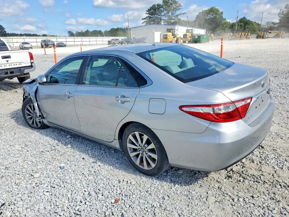 2016 TOYOTA CAMRY XLE  
