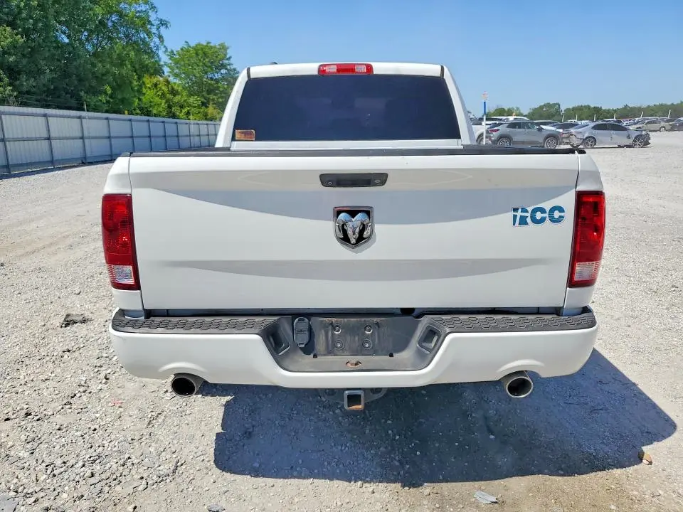 2014 RAM 1500 ST  