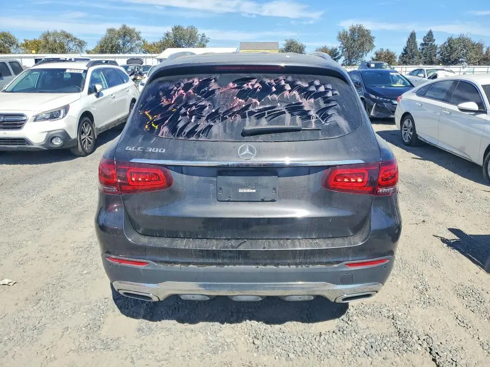 2021 MERCEDES-BENZ GLC 300  