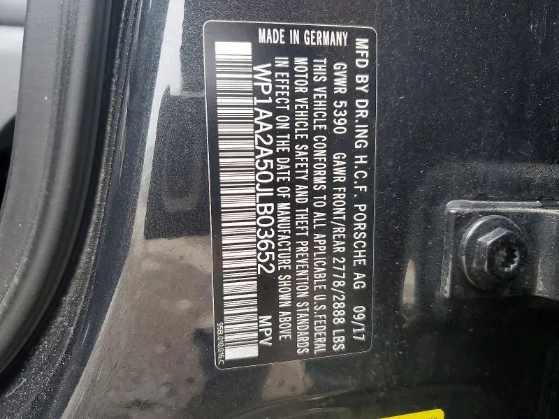 2018 PORSCHE MACAN   