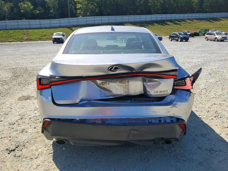 2021 LEXUS IS 300  