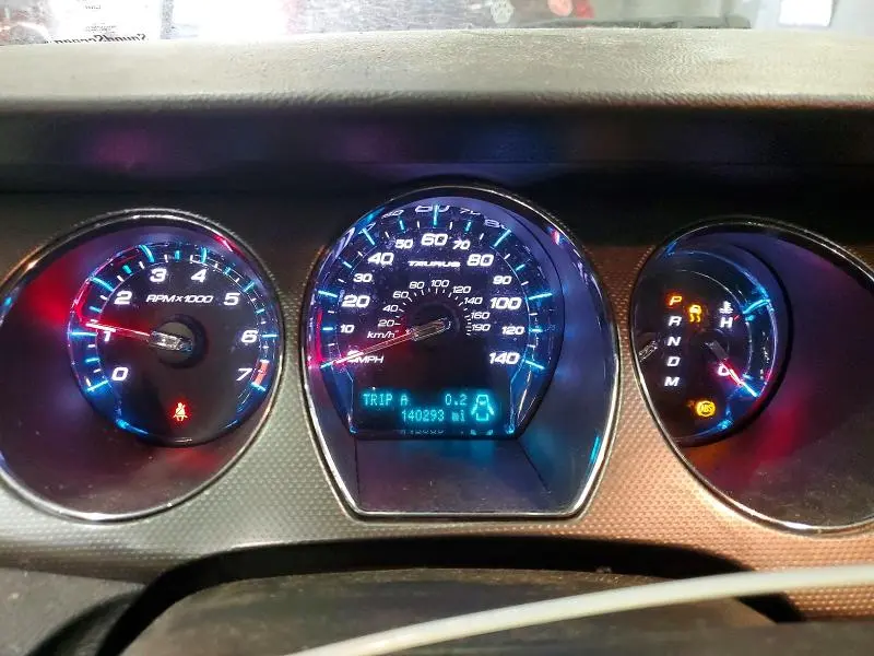 2011 FORD TAURUS SEL  