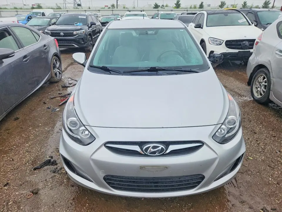 2014 HYUNDAI ACCENT GLS  