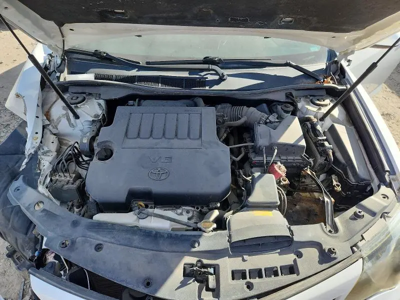 2012 TOYOTA CAMRY SE V6  