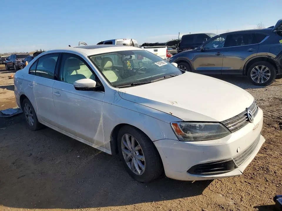 2013 VOLKSWAGEN JETTA SE  