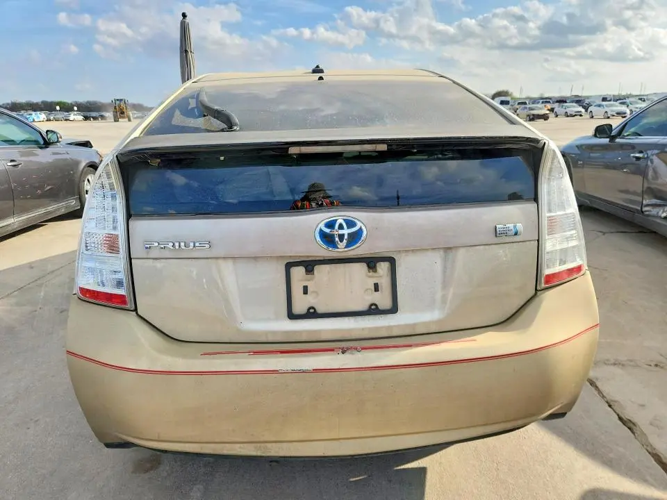 2010 TOYOTA PRIUS II  