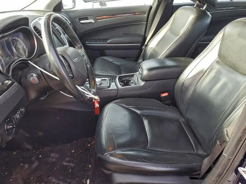 2016 CHRYSLER 300 LIMITED  