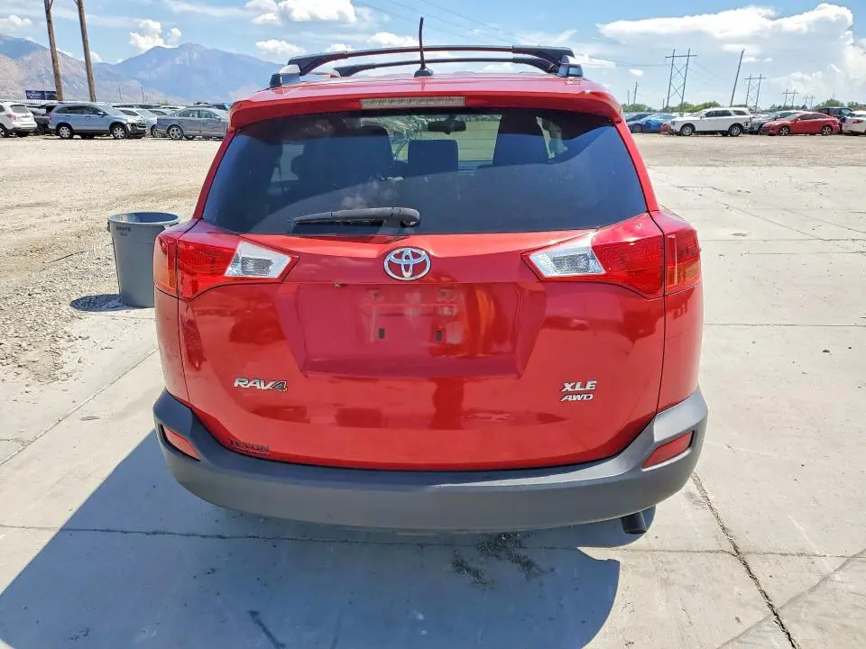 2014 TOYOTA RAV4 XLE  