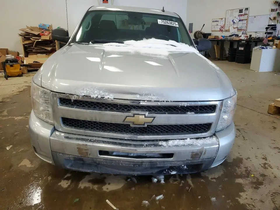 2011 CHEVROLET SILVERADO C1500 LT  