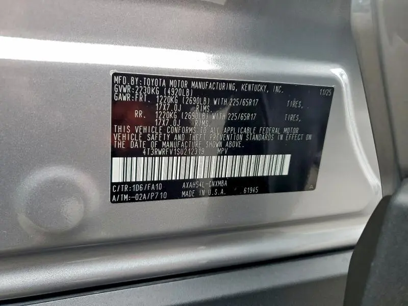 2025 TOYOTA RAV4 XLE  