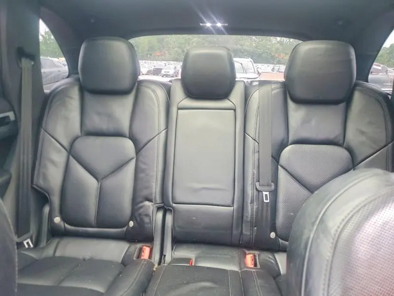 2016 PORSCHE CAYENNE S  