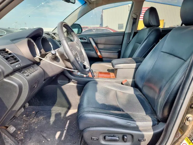2013 TOYOTA HIGHLANDER LIMITED  