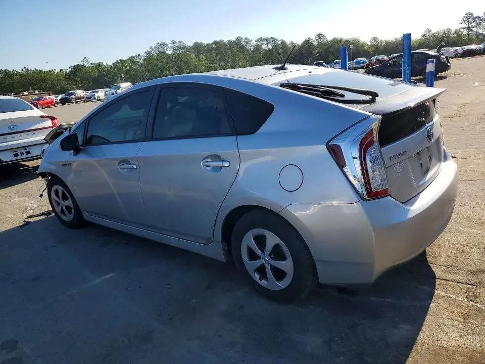 2014 TOYOTA PRIUS THREE  