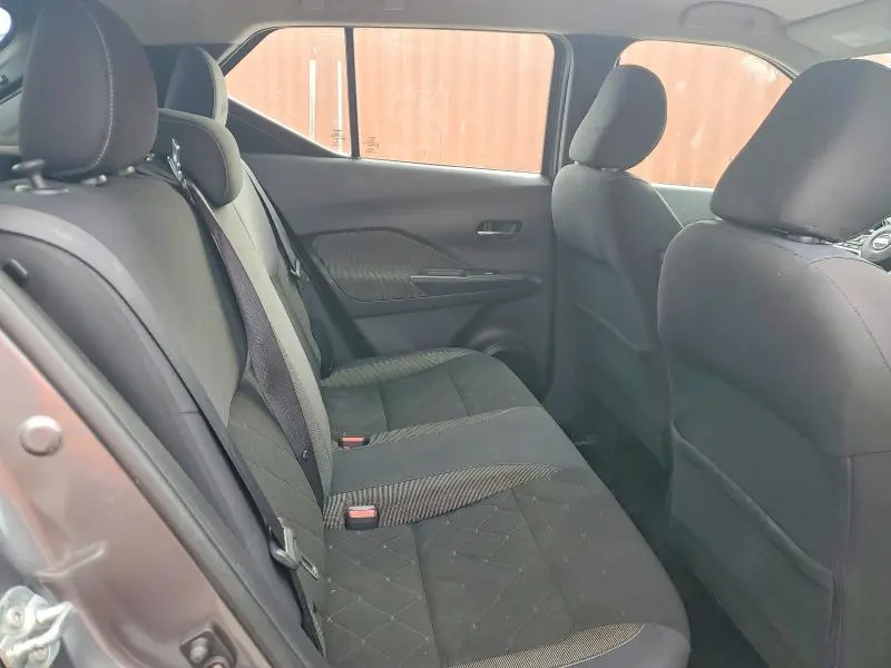 2019 NISSAN KICKS SV  