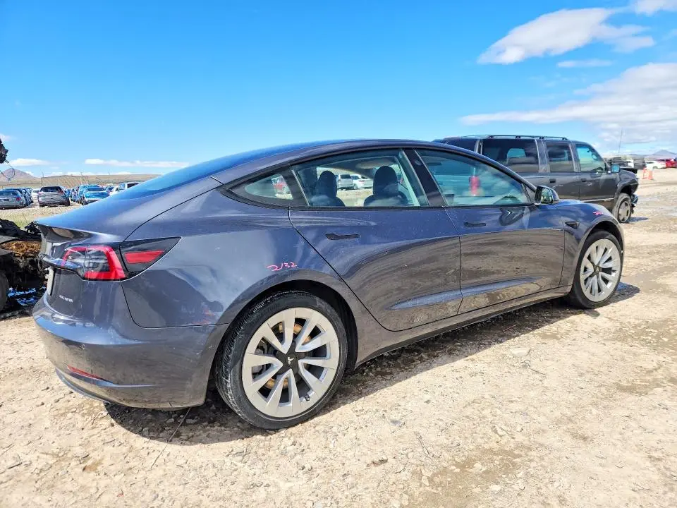 2022 TESLA MODEL 3   