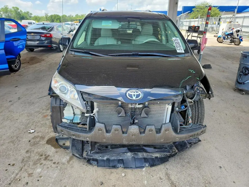 2011 TOYOTA SIENNA XLE 7-PASSENGER  