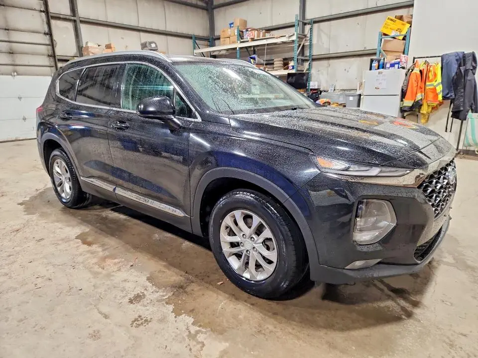 2019 HYUNDAI SANTA FE SE  