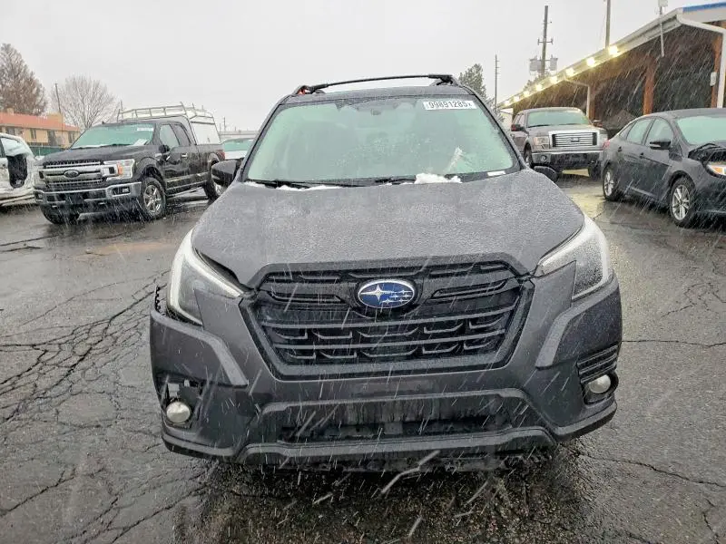 2022 SUBARU FORESTER LIMITED  