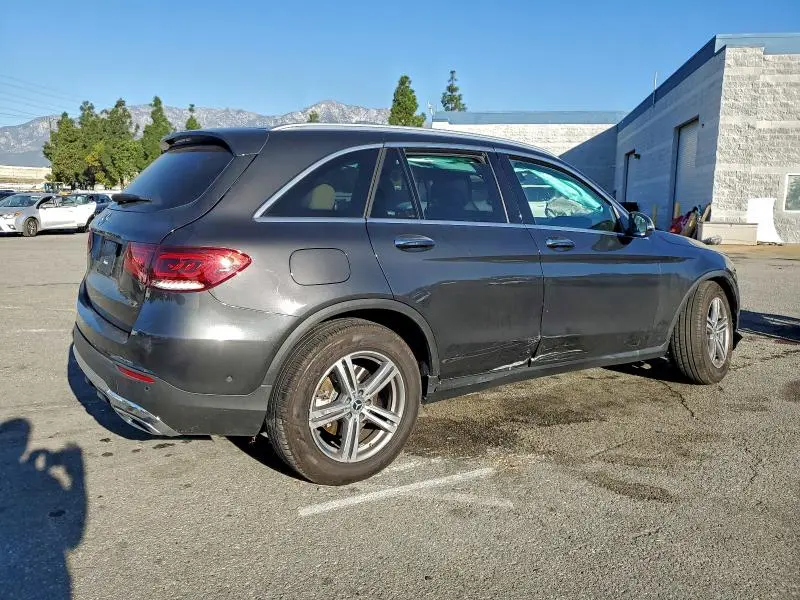 2021 MERCEDES-BENZ GLC 300  