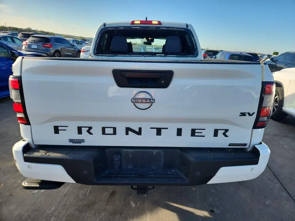 2023 NISSAN FRONTIER SV  