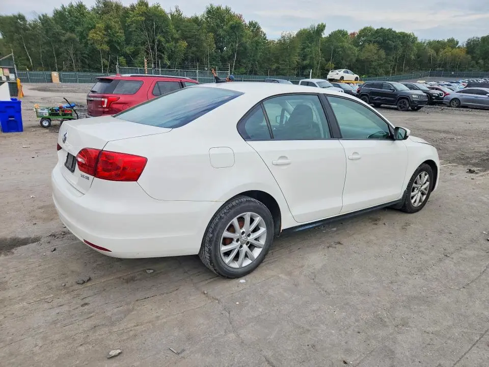 2012 VOLKSWAGEN JETTA SE  