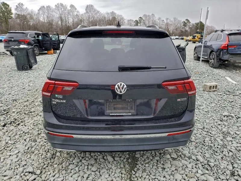 2021 VOLKSWAGEN TIGUAN SE  