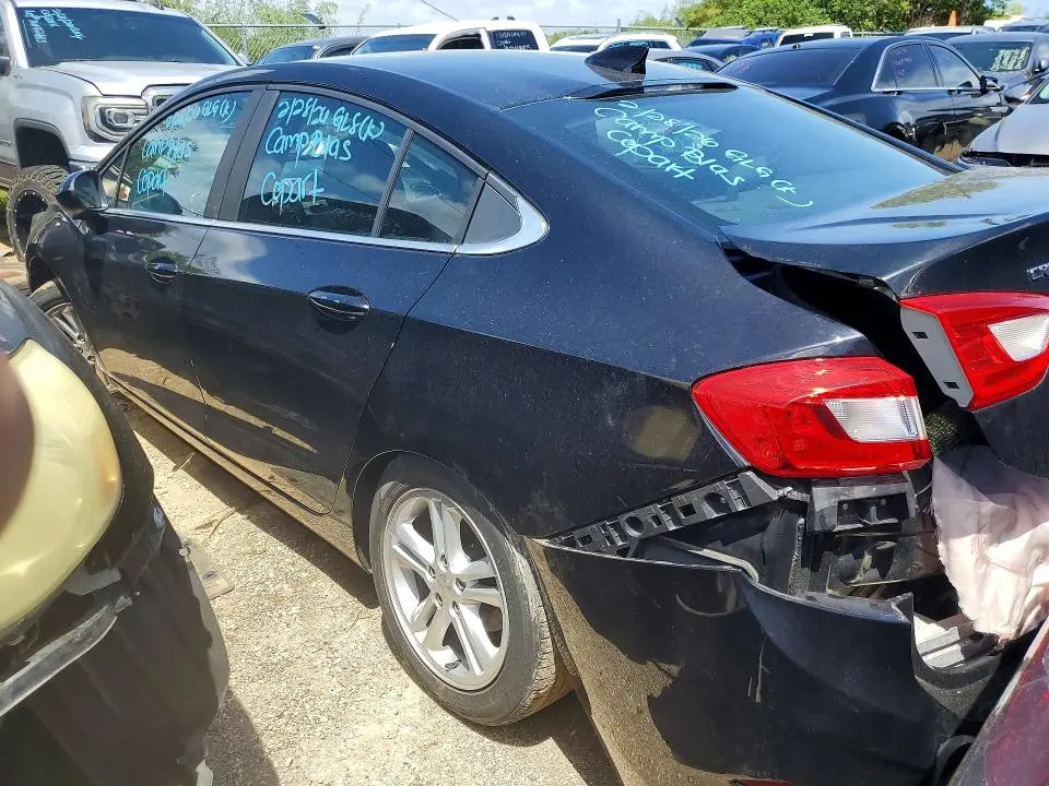 2017 CHEVROLET CRUZE LT  