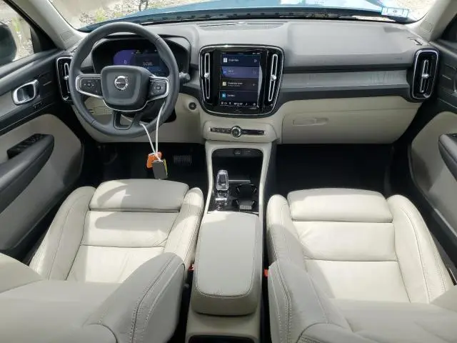 2023 VOLVO XC40 ULTIMATE  