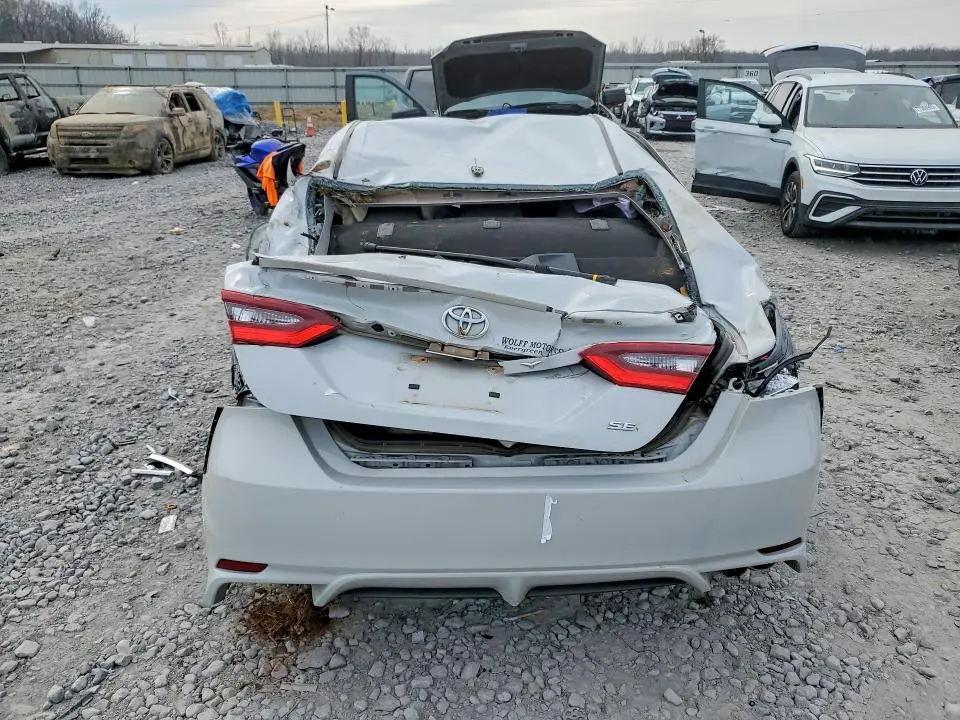 2022 TOYOTA CAMRY SE  