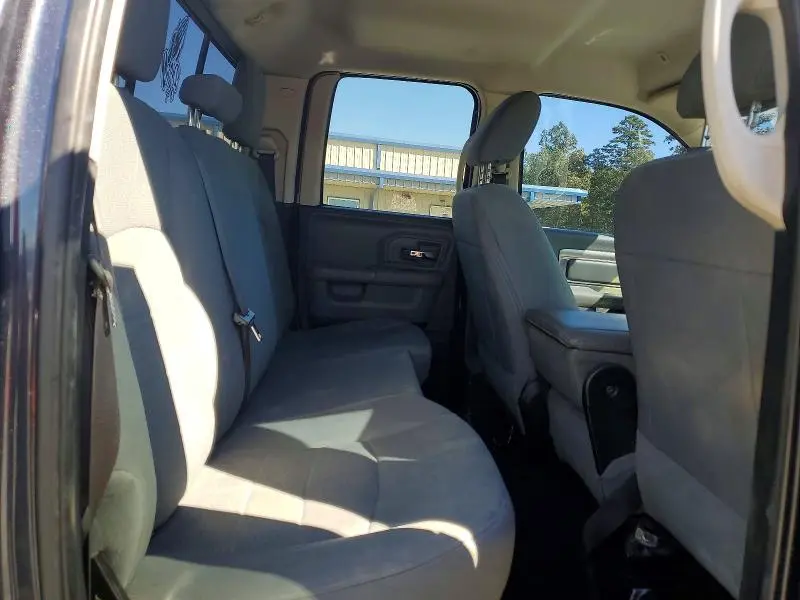 2017 RAM 1500 SLT  