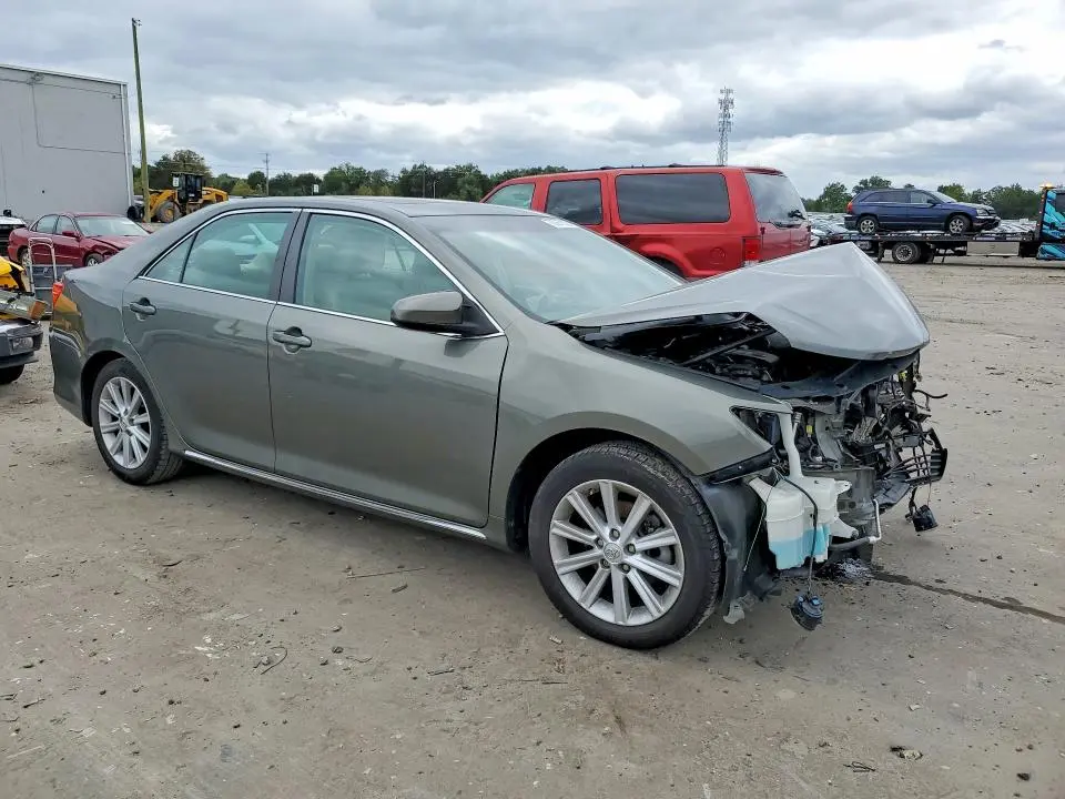2014 TOYOTA CAMRY XLE  