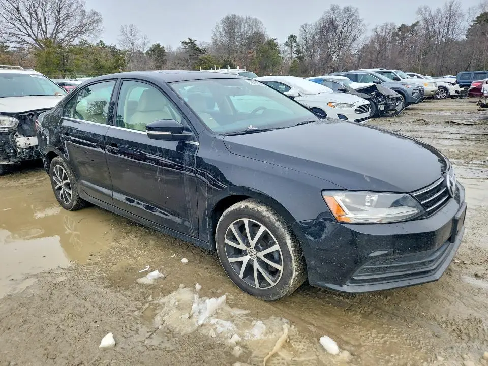 2017 VOLKSWAGEN JETTA SE  