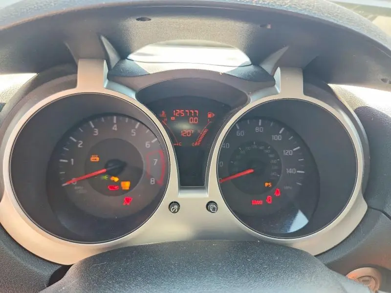 2014 NISSAN JUKE S  