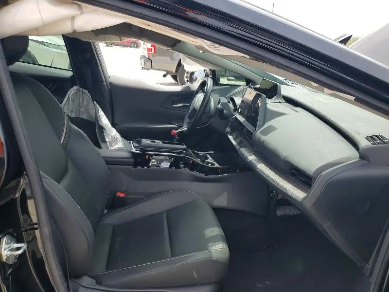 2023 TOYOTA PRIUS XLE  