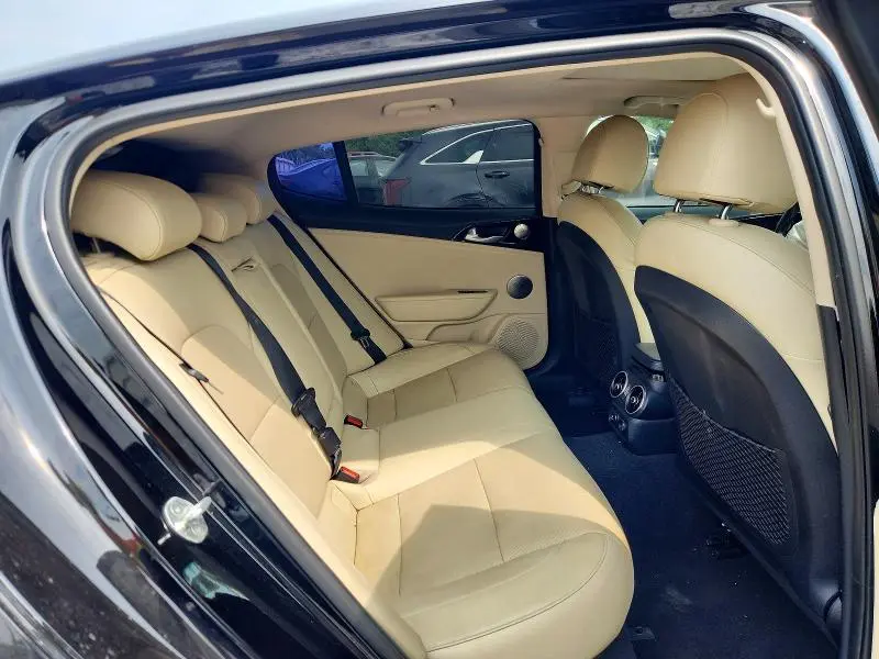 2018 KIA STINGER PREMIUM  