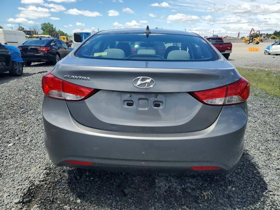 2012 HYUNDAI ELANTRA GLS  