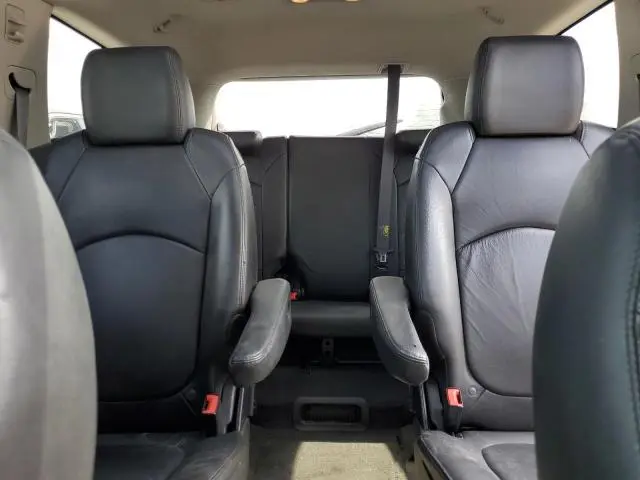 2011 CHEVROLET TRAVERSE LT  
