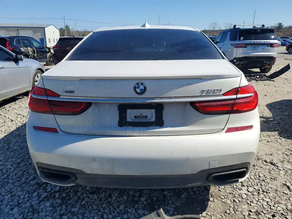 2018 BMW 750 XI  