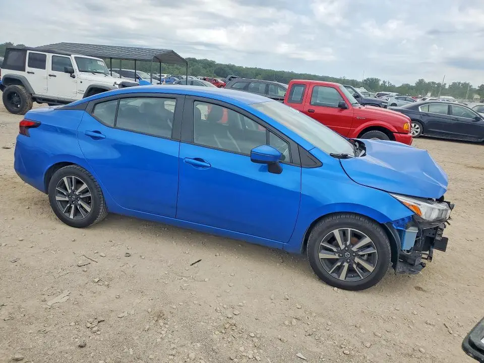 2021 NISSAN VERSA SV  