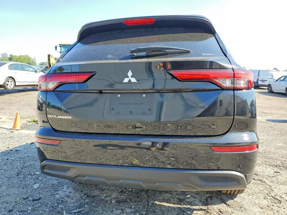 2023 MITSUBISHI OUTLANDER ES  