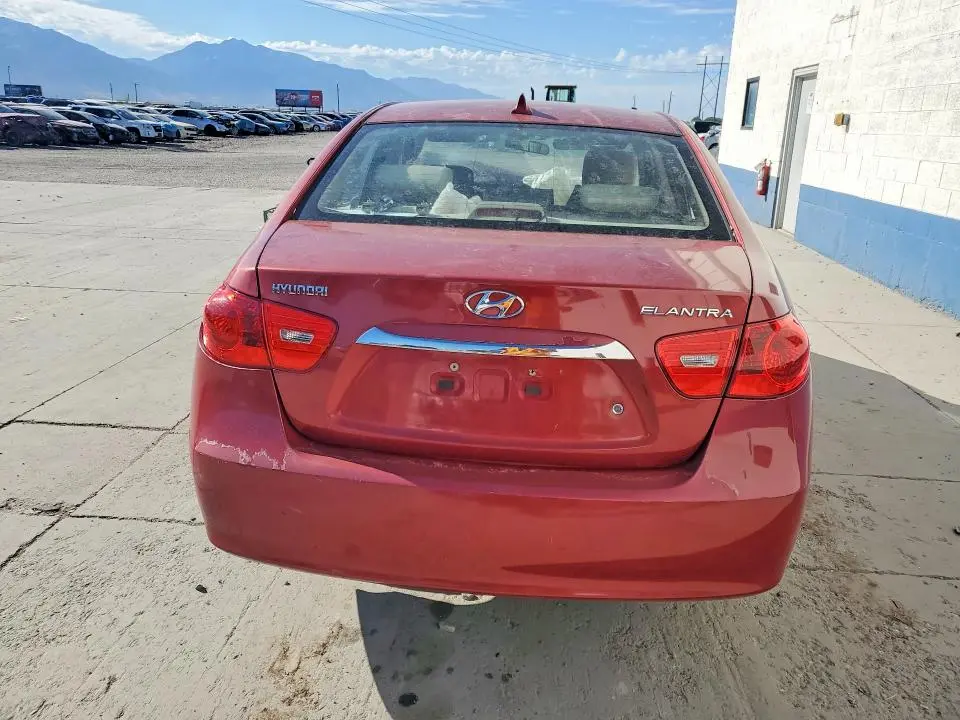 2010 HYUNDAI ELANTRA   