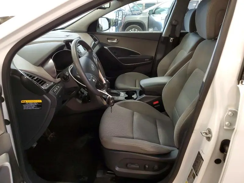 2016 HYUNDAI SANTA FE SE  