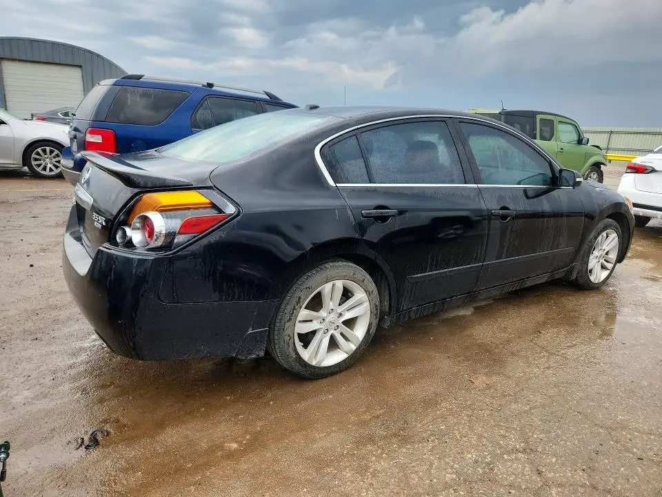 2010 NISSAN ALTIMA SR  