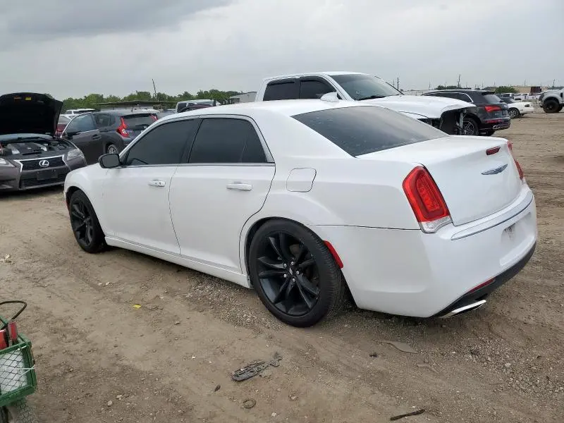 2018 CHRYSLER 300 TOURING  