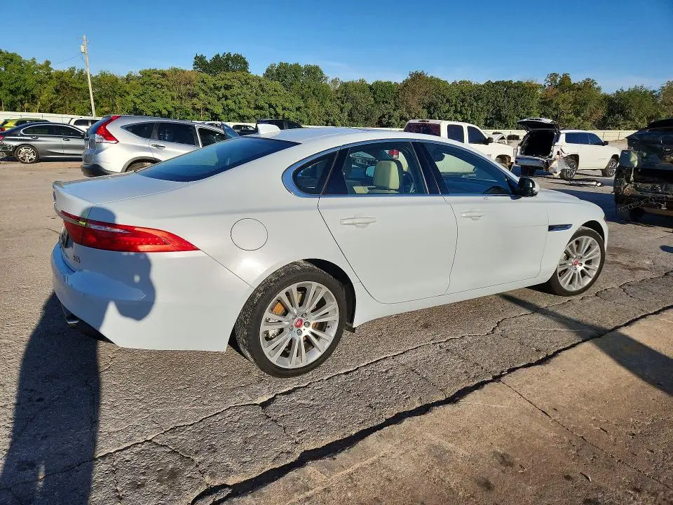2019 JAGUAR XF PRESTIGE  