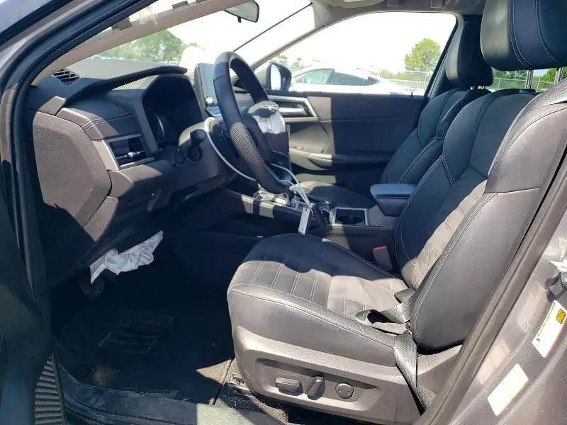 2023 MITSUBISHI OUTLANDER SE  