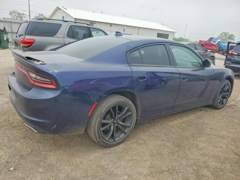 2017 DODGE CHARGER SXT  