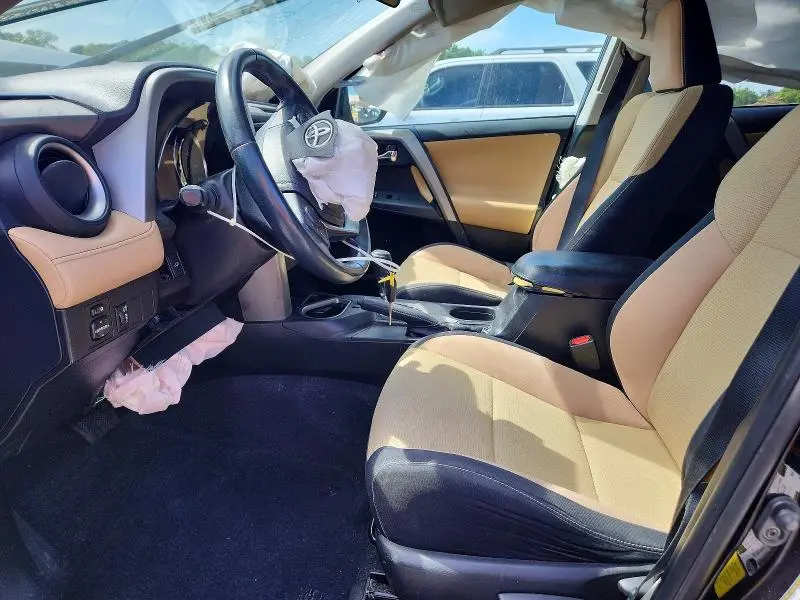 2016 TOYOTA RAV4 XLE  